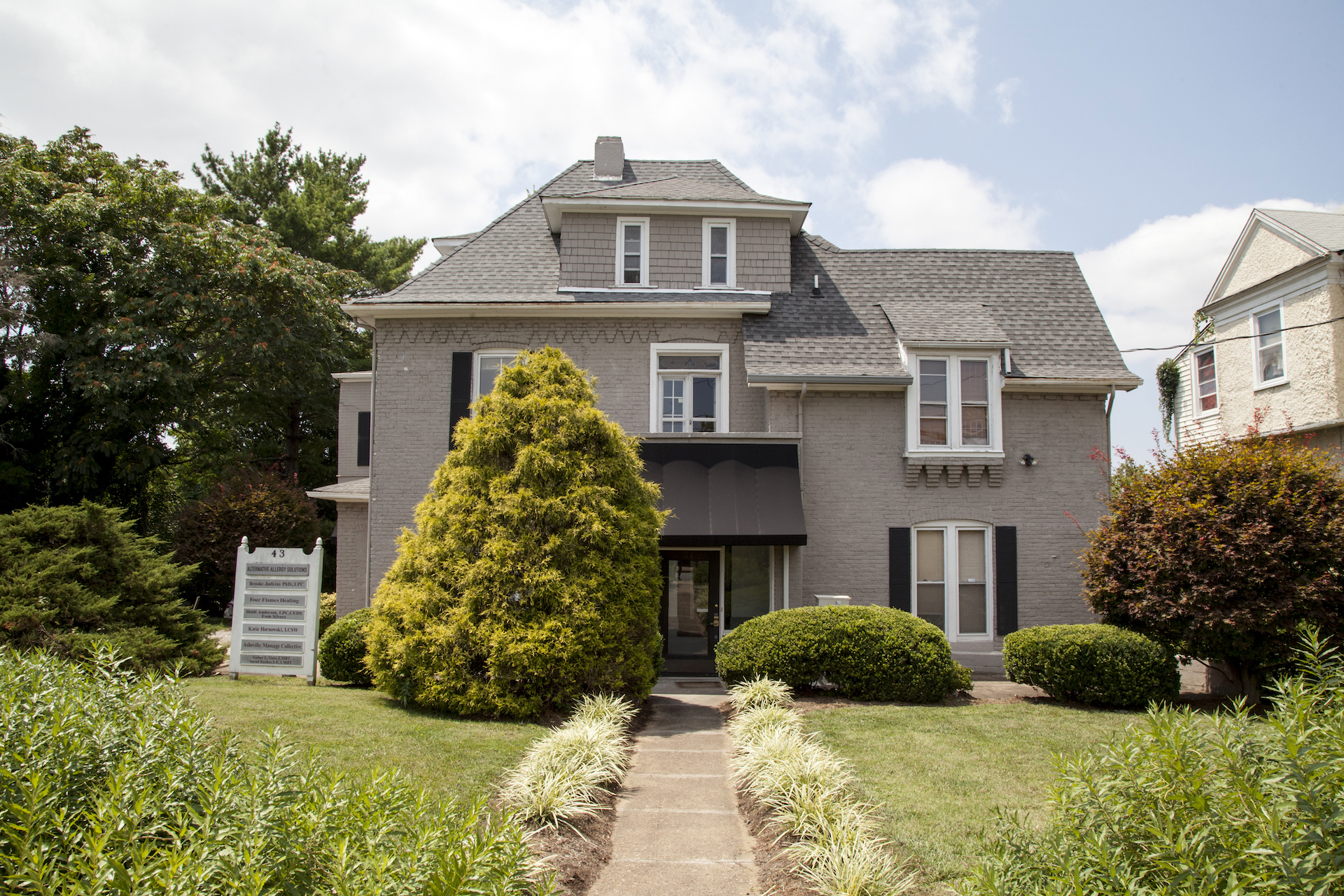 Sarah Becker Massage and Skin Care - outside shot of studio